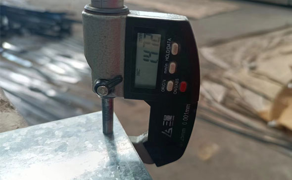 Quality inspection of 128 tons of galvanized steel coil ordered by Indonesian customer has been completed