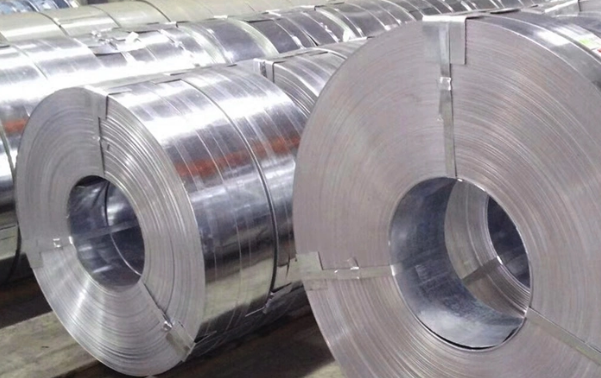 How should galvanized steel strips be stored to increase their service life?