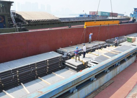 nm500-vietnam-shipment-loading